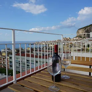 Tinky's House Cefalu