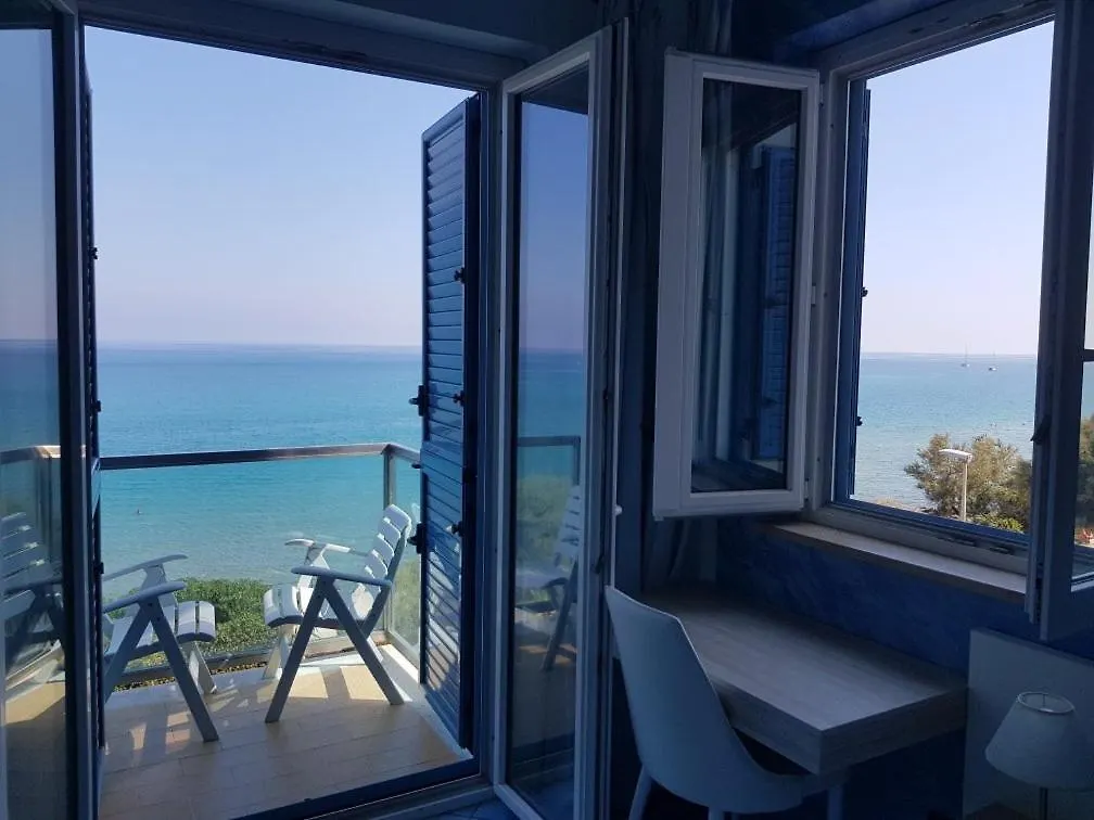 Hotel Tourist Cefalu 3*,